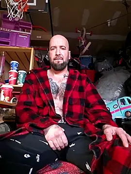 Beardedtattood online show from December 15, 2:59 pm