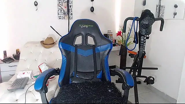 Leonard Price online show from March 10, 11:12 am