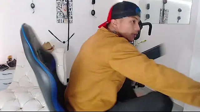 Leonard Price online show from March 18, 1:44 pm