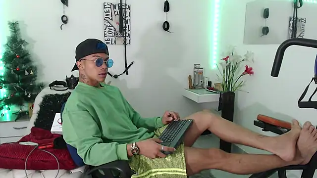 Leonard Price online show from January 21, 3:06 pm