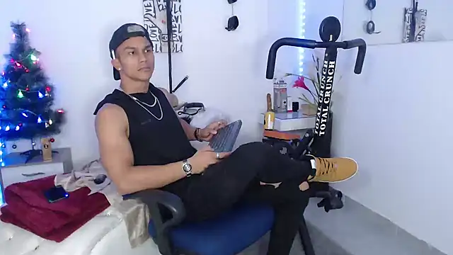 Leonard Price online show from December 14, 3:51 am