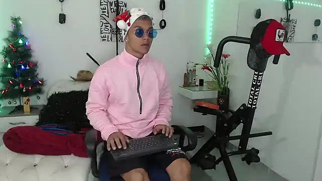 Leonard Price online show from December 24, 12:11 pm