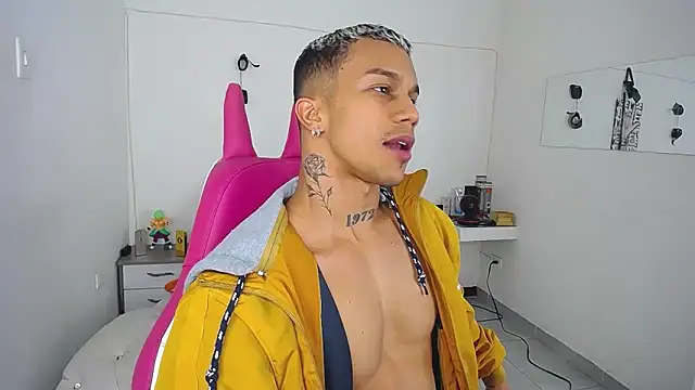 Leonard Price online show from October 5, 7:45 am