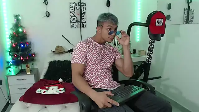 Leonard Price online show from January 3, 4:00 am