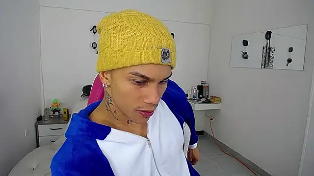 Leonard Price online show from October 3, 7:24 am