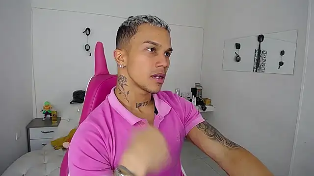 Leonard Price online show from September 17, 11:39 pm