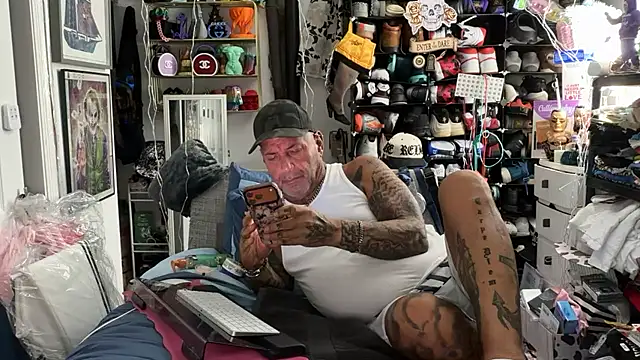 joeytatts66 online show from March 20, 2:15 am