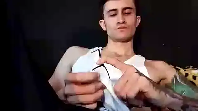 Loggan donnelly online show from November 28, 9:06 pm