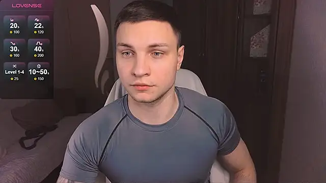Snapshot of handsome_guy01 chatting on February 14, 10:59 pm handsome guy01 online show from February 14, 10:59 pm