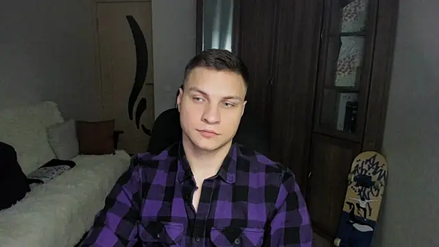 Snapshot of handsome_guy01 chatting on September 9, 7:46 pm handsome guy01 online show from September 9, 7:46 pm