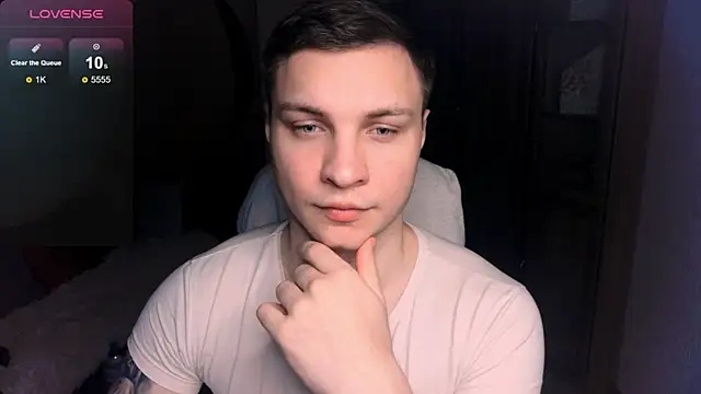 Snapshot of handsome_guy01 chatting on January 21, 10:30 pm handsome guy01 online show from January 21, 10:30 pm