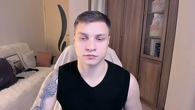 Snapshot of handsome_guy01 chatting on September 19, 1:50 am handsome guy01 online show from September 19, 1:50 am