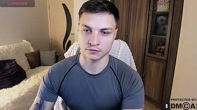 Snapshot of handsome_guy01 chatting on October 22, 4:49 am handsome guy01 online show from October 22, 4:49 am