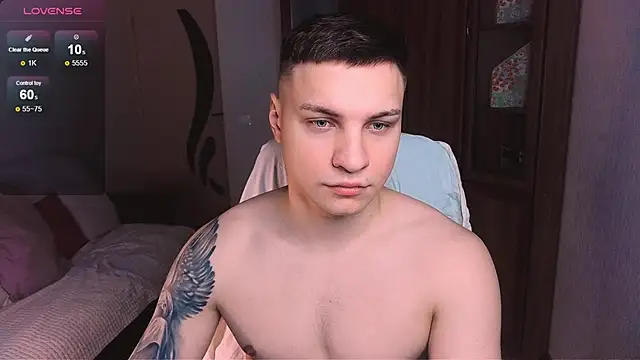 Snapshot of handsome_guy01 chatting on January 30, 9:47 pm handsome guy01 online show from January 30, 9:47 pm