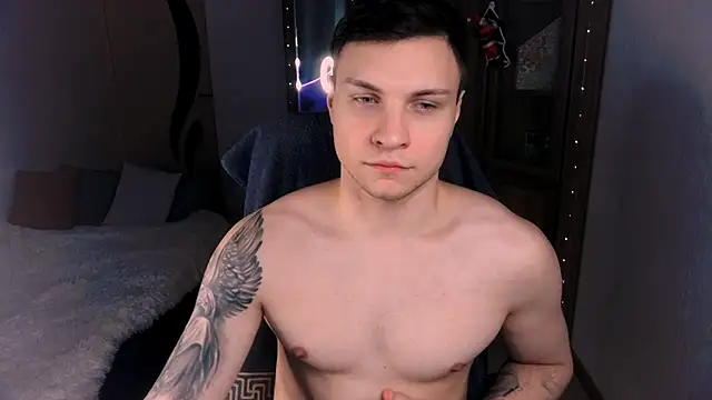 Snapshot of handsome_guy01 chatting on December 7, 9:22 pm handsome guy01 online show from December 7, 9:22 pm