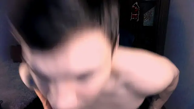 Snapshot of handsome_guy01 chatting on December 21, 3:14 am handsome guy01 online show from December 21, 3:14 am