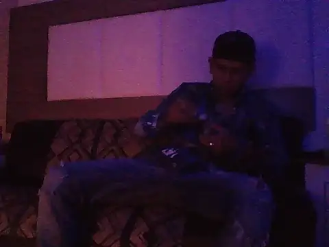 oiram27 online show from November 30, 1:40 am