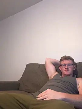 freckledginger369 online show from December 18, 9:22 pm