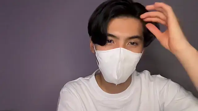 Lio kun online show from October 31, 3:04 pm