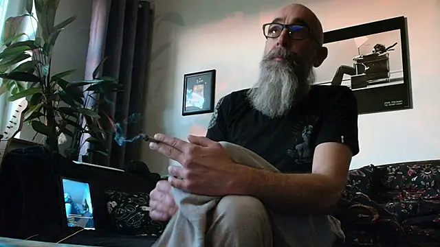 Kingsscepter online show from April 14, 6:18 pm