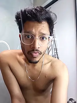 skinnyyyyyyyyy online show from November 9, 6:17 am