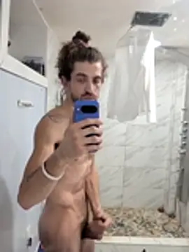 chastin22raines online show from March 20, 6:39 am