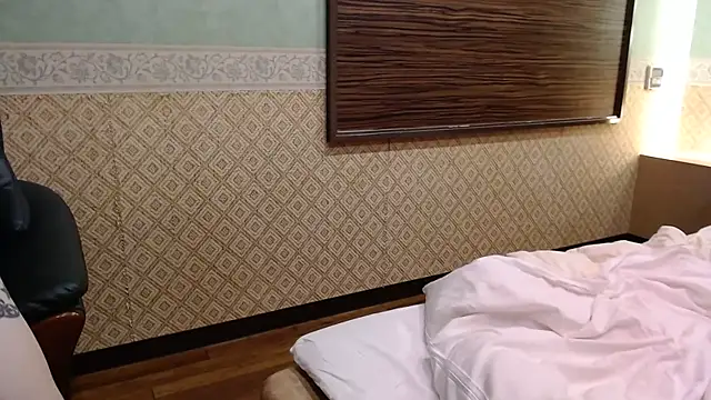 -YOME no IMOUTO- online show from February 9, 8:33 am