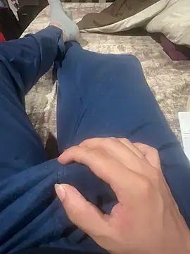 Snapshot of sonug0912 chatting on February 5, 2:16 pm sonug0912 online show from February 5, 2:16 pm