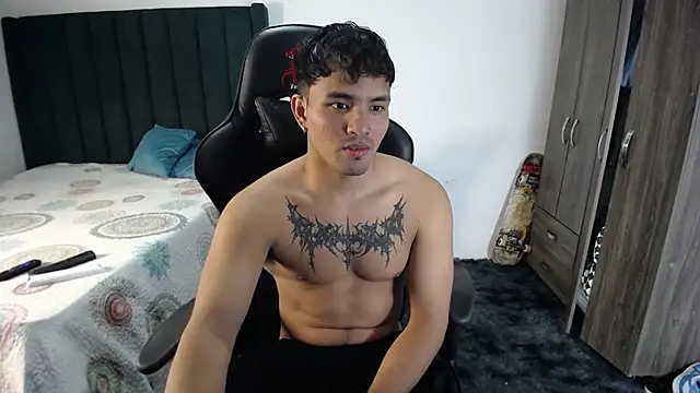 man dur07 online show from February 25, 8:30 pm