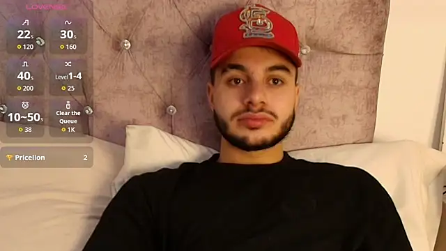 Amadeo Wild online show from December 3, 2:56 pm