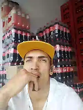 jeremy scott online show from January 31, 6:47 pm