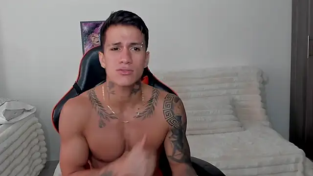 pettergrey1 online show from December 16, 2:24 pm