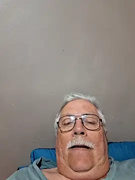 Snapshot of NawtyB1965 chatting on October 20, 3:10 am NawtyB1965 online show from October 20, 3:10 am