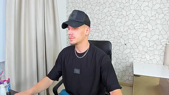 MateoBenjaminX online show from January 22, 7:13 pm