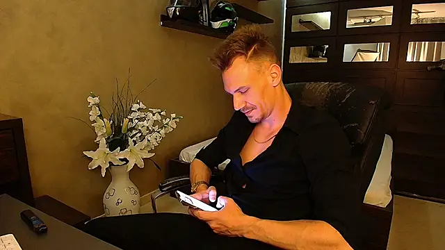 MateoBenjaminX online show from March 18, 5:01 pm