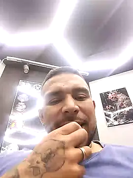 Snapshot of xxierra chatting on January 12, 12:49 am xxierra online show from January 12, 12:49 am