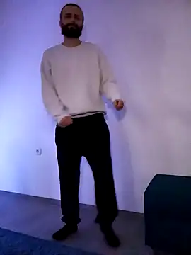 Dema110889 online show from December 3, 9:09 am