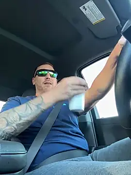 lancehungsandbaby online show from January 8, 1:31 pm