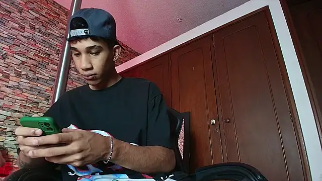 hares mds online show from February 11, 3:39 pm