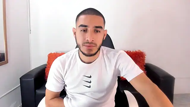 Snapshot of JuanDiegoKing chatting on March 12, 7:28 pm JuanDiegoKing online show from March 12, 7:28 pm