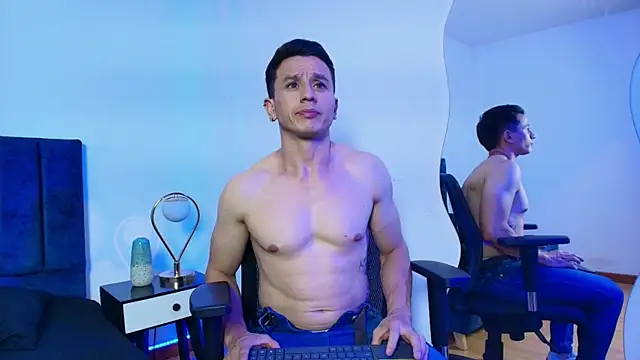 Andrewfalcon online show from September 13, 7:37 pm