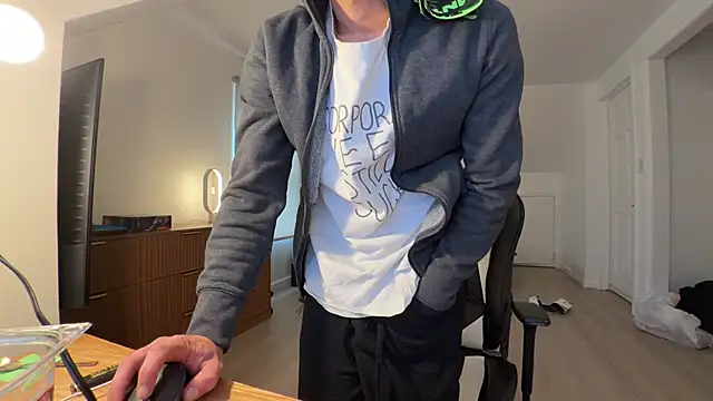 Dylansd online show from November 16, 1:46 pm