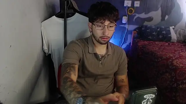 Dereck Dickson online show from November 16, 6:37 am