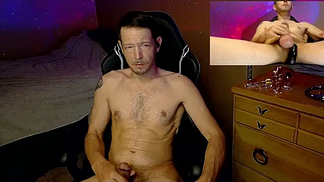 MasterForgedRayy online show from April 9, 12:11 pm