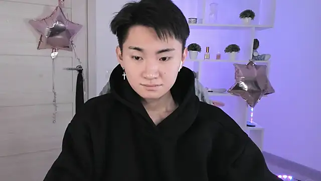 Miram Yu online show from December 5, 2:44 pm