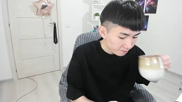 Miram Yu online show from March 19, 5:17 pm