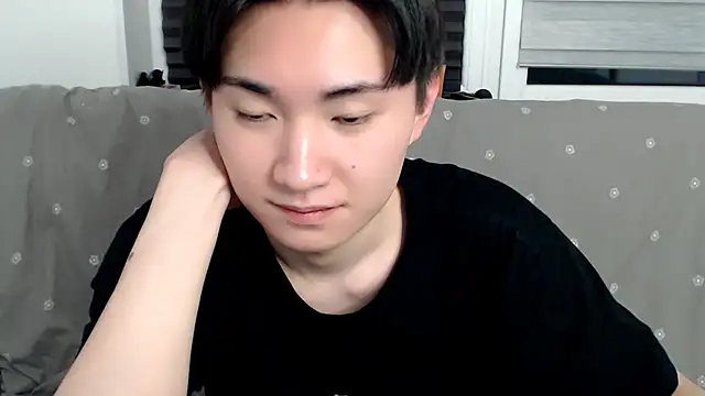 Miram Yu online show from January 31, 8:22 pm