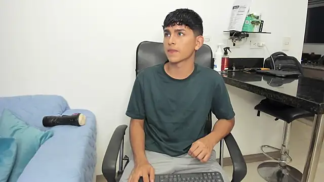 Lyam ap online show from February 6, 6:08 am