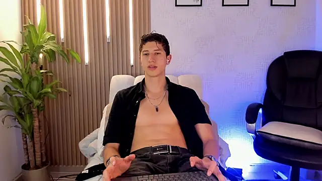 Dorianmistery2322  online show from October 24, 1:51 am