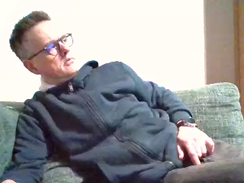 Snapshot of Hectorthyssen1 chatting on February 9, 10:32 pm Hectorthyssen1 online show from February 9, 10:32 pm